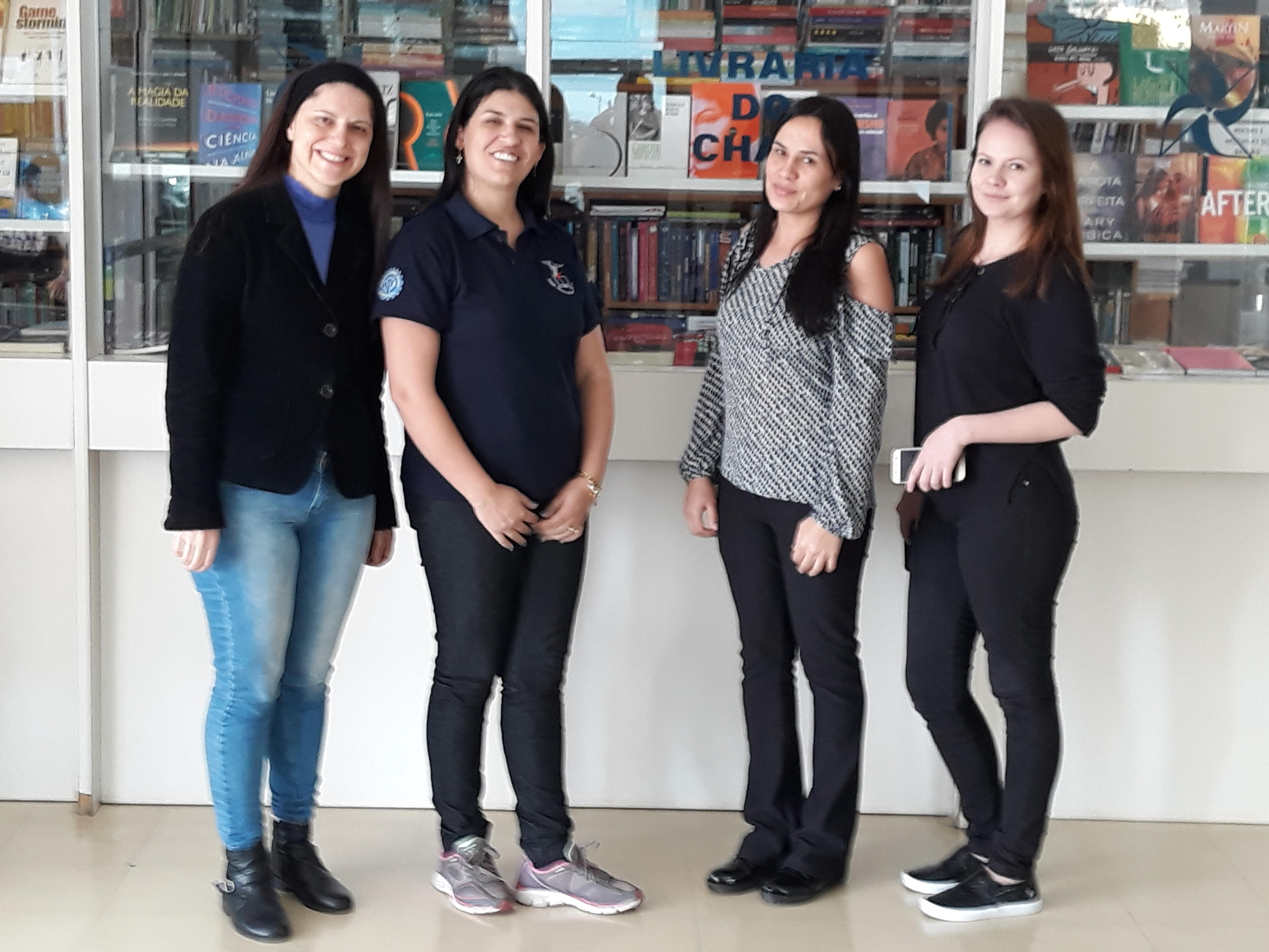 Visita técnica das alunas de Secretariado subsequente do Colégio Francisco Carneiro Martins