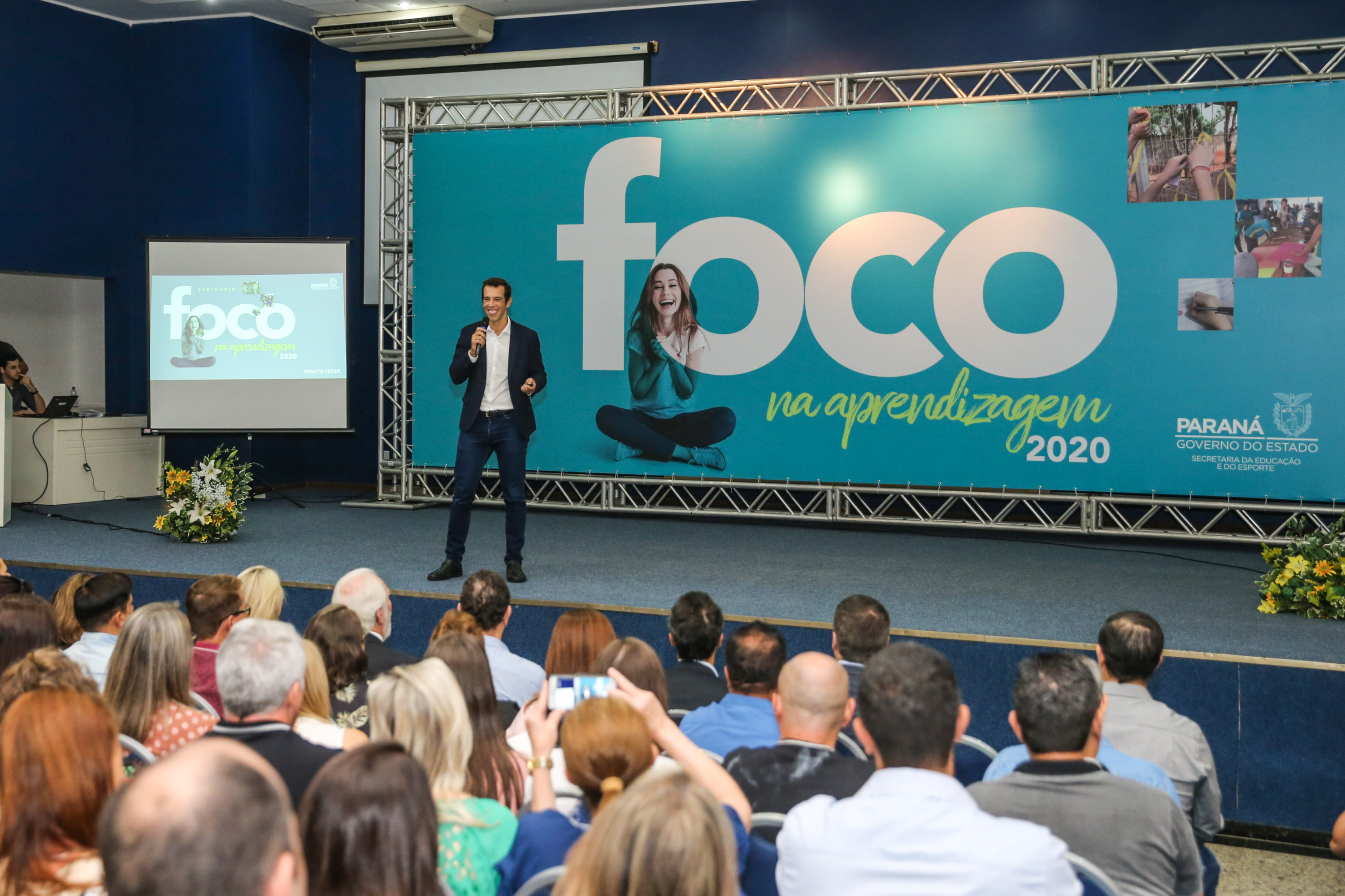 Governo do Paraná autoriza pagamento de cota extra à 100% das Instituições da rede estadual.