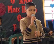 Colégio Estadual Profª Izabel rende homenagem às mães