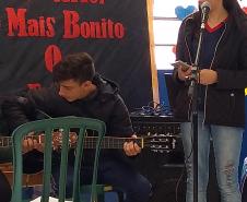 Colégio Estadual Profª Izabel rende homenagem às mães