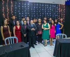 Noite de autógrafos no CEEBJA Guarapuava