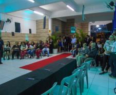 Noite de autógrafos no CEEBJA Guarapuava