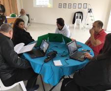 Formação: Laboratório móvel para adm local