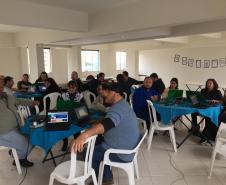 Formação: Laboratório móvel para adm local
