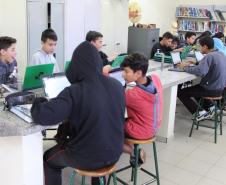 Aula de ciências com uso do Laboratório Móvel