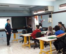 Palestra aborda tema das relações históricas da gastronomia brasileira.