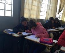 Aula prática de Física, no Colégio Estadual do Campo Prof. Luiz Andrade.