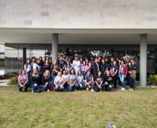 Alunos dos 3º e 4º Anos, do curso Técnico em Química, modalidade Subsequente realizam visita técnica à Polícia Científica do Paraná.