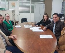 Representantes do NRE Guarapuava e Secretaria Municipal de Habitação e Urbanismo debatem demandas das Instituições de Ensino