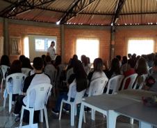 Aula de campo na disciplina de Sociologia: uma visita à ONG Outro Olhar.