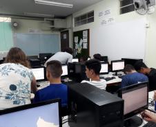 C.E. Francisco Carneiro Martins realiza Semana de Estudos do curso Técnico em Informática
