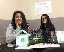 Colégio Estadual Ana Vanda Bassara realiza Feira Cultural Científica e Tecnológica