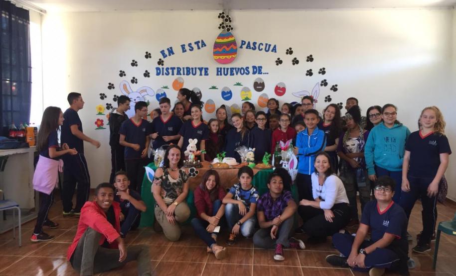 Atividades dos alunos do Celem, do Colégio Estadual Izabel F. Siqueira