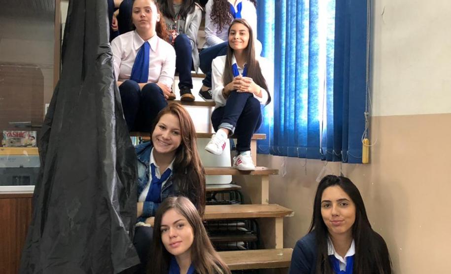 Palestra para o curso técnico de informática organizada em parceria com o curso técnico de secretariado do Colégio Estadual Francisco Carneiro Martins.