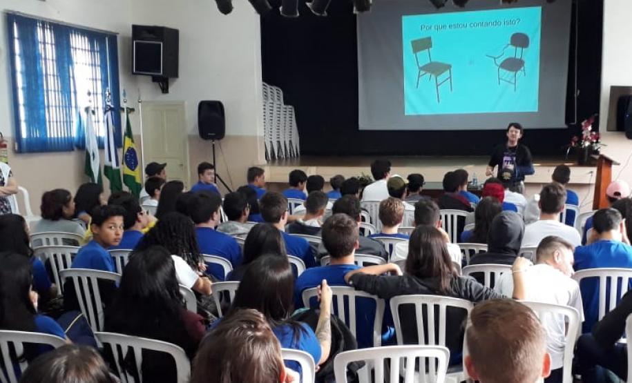 Palestra sobre Segurança na Internet para o Curso Técnico de Informática do Colégio Estadual Francisco Carneiro Martins