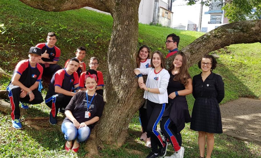 Alunos do Colégio Est. Newton na Usinação: “Guarapuava: História-Cultura-Diversidade”