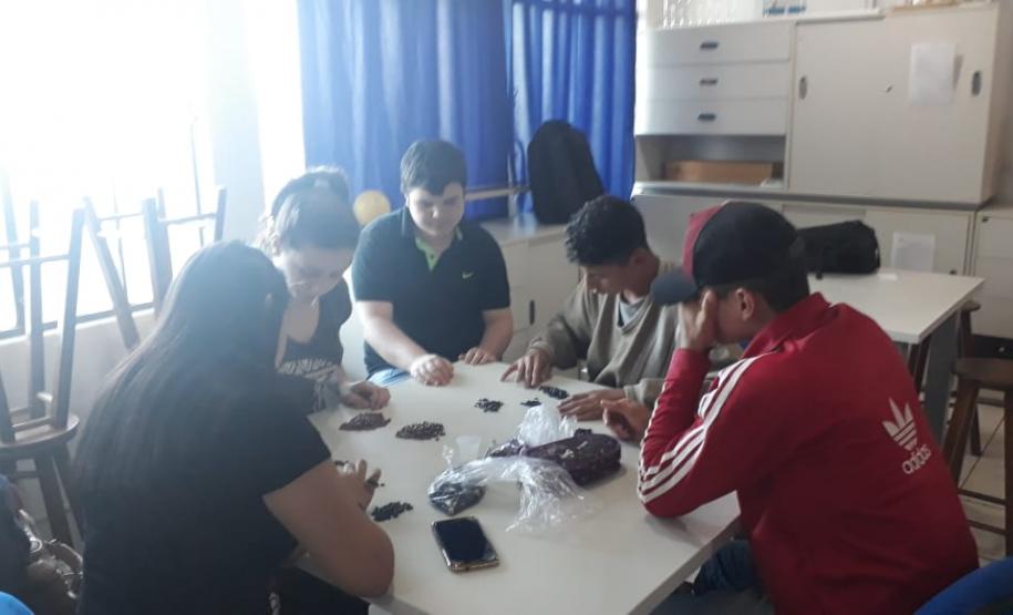 Aula de Biologia com a utilização do método de “Lincoln & Petersen”