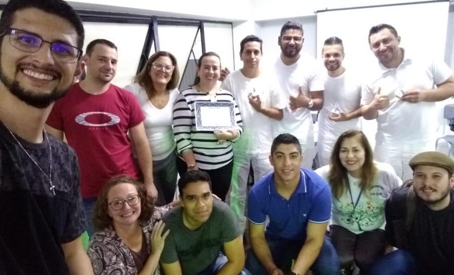 Apresentação dos cursos técnicos do Colégio Est. Ana Vanda Bassara no CEEBJA Guarapuava