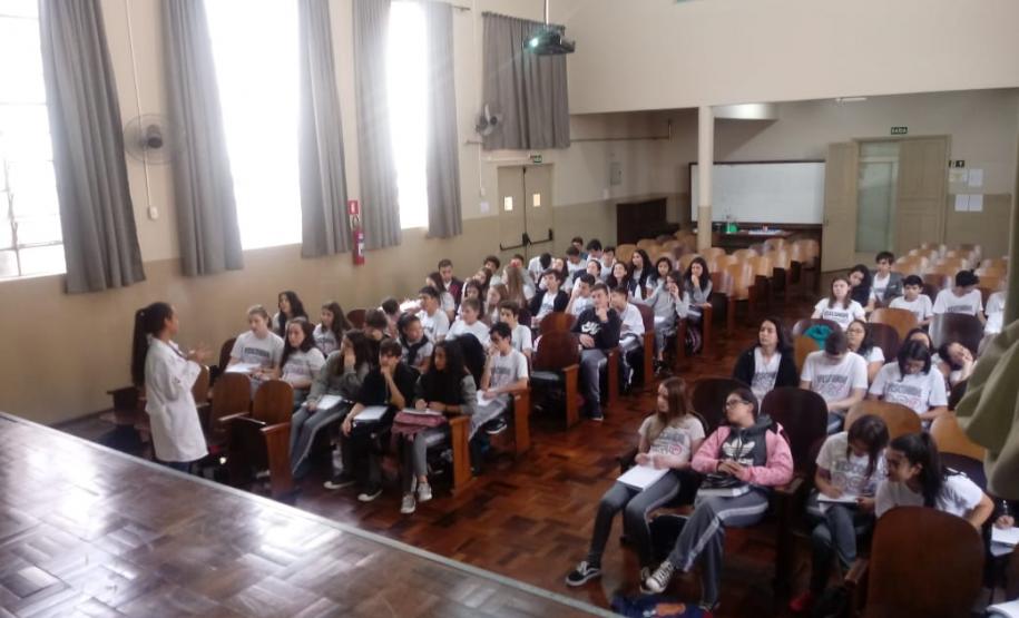 Residência pedagógica prepara alunos para o PAC