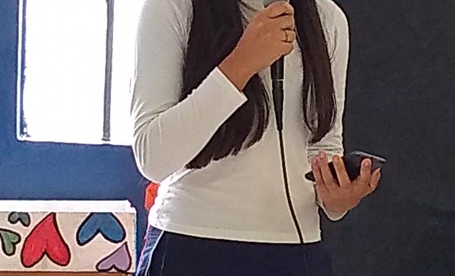 Colégio Estadual Profª Izabel rende homenagem às mães