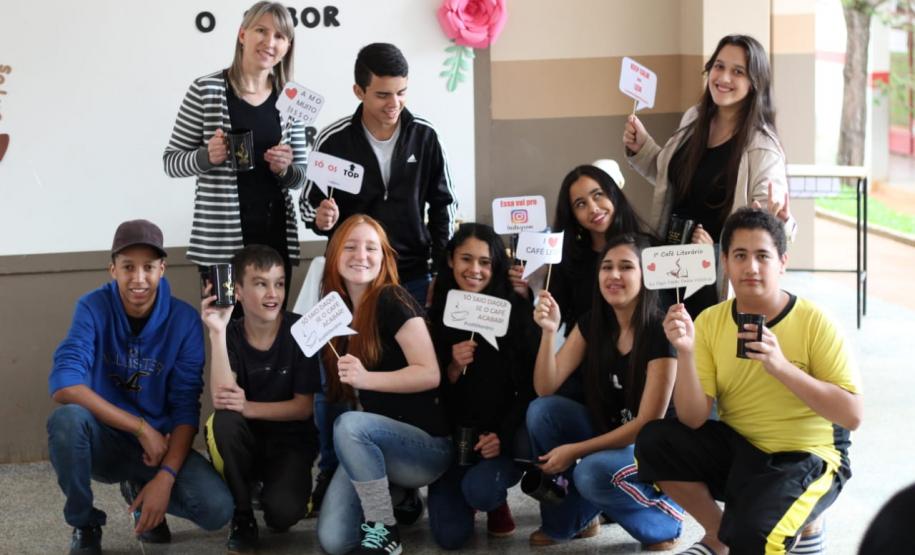 I Café Literário - Col. Est. do Campo de Paz