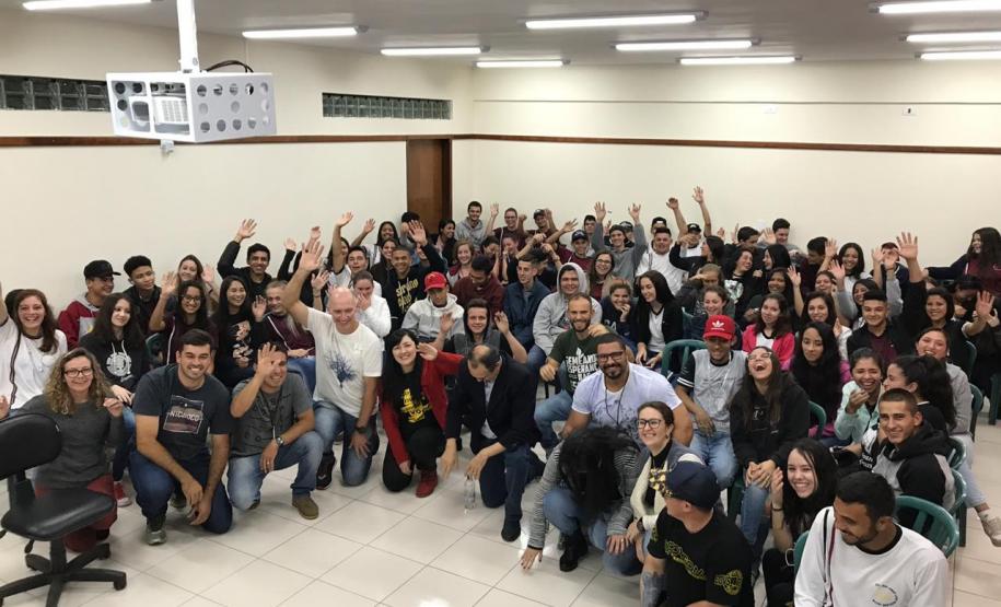 Falando Sério - CE Leni Marlene Jacob