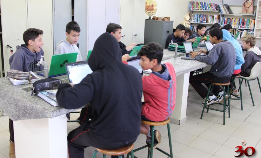 Aula de ciências com uso do Laboratório Móvel