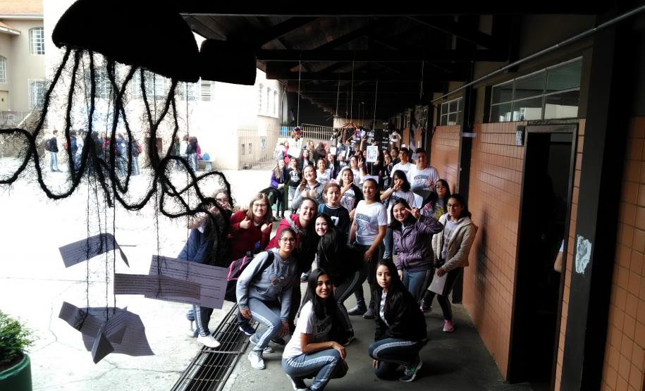 Exposição sobre violência contra a mulher