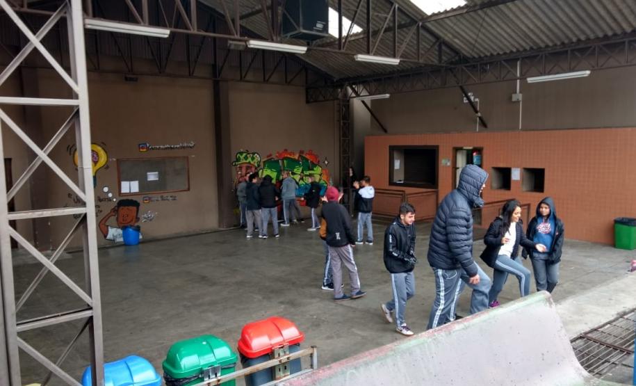 Produção de vídeos é utilizada como estratégia para reforçar conceitos de Filosofia da Ciência.