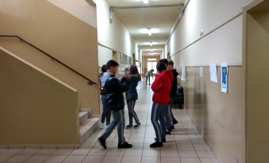 Produção de vídeos é utilizada como estratégia para reforçar conceitos de Filosofia da Ciência.