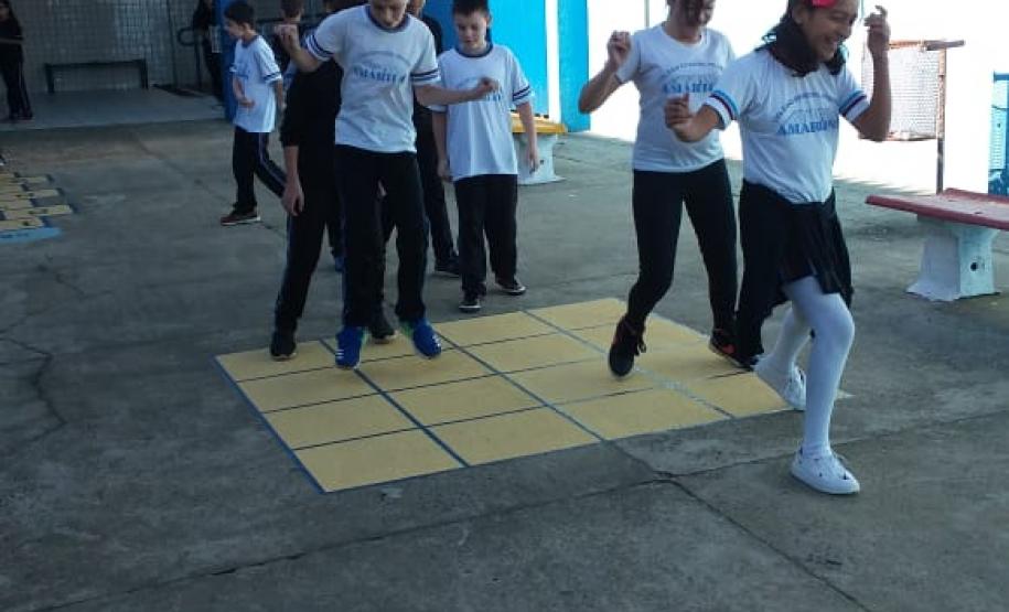 Projeto de Paisagismo e Jardinagem no Ambiente Escolar do Colégio Estadual Professor Amarílio.