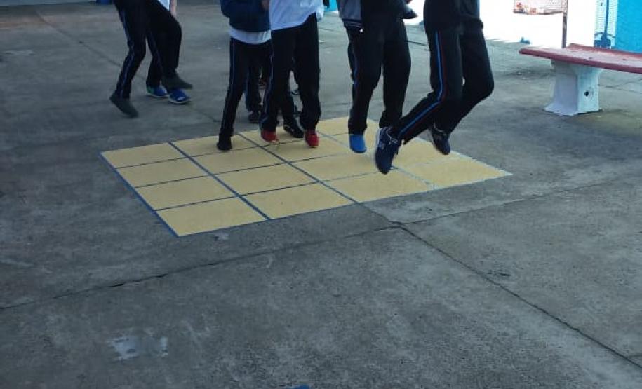Projeto de Paisagismo e Jardinagem no Ambiente Escolar do Colégio Estadual Professor Amarílio.