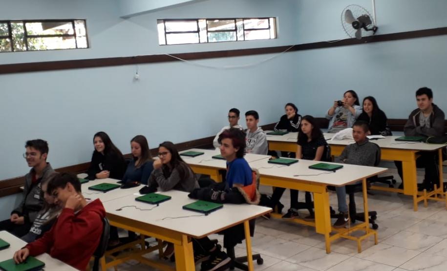 Palestra aborda tema das relações históricas da gastronomia brasileira.
