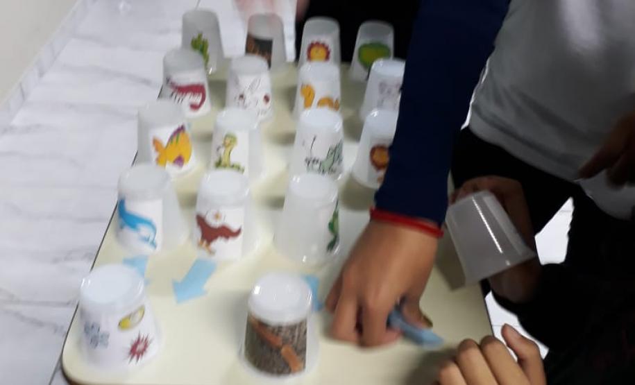 O lúdico nas aulas de ciências: aprendendo sobre cadeias e teias alimentares.