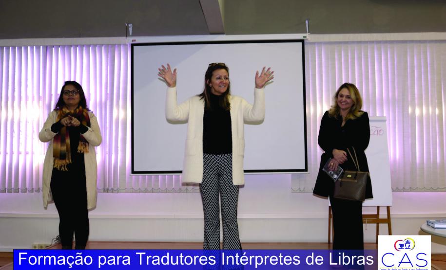 CAS Regional Oeste no 2ª Etapa da Formação para Tradutores Intérpretes de Libras/Português - TILS