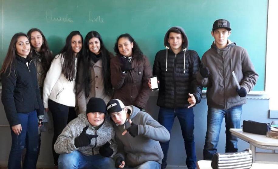 Aula prática de Física, no Colégio Estadual do Campo Prof. Luiz Andrade.