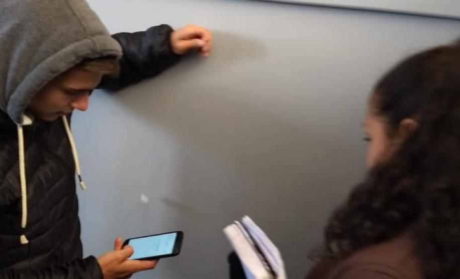 Aula prática de Física, no Colégio Estadual do Campo Prof. Luiz Andrade.