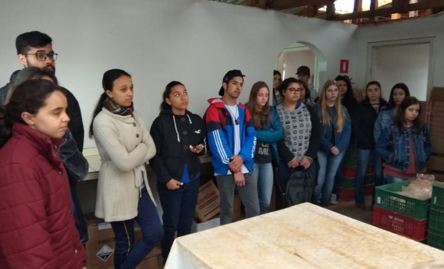 Alunos do curso Técnico em Química em visita a Solum Brasilis.