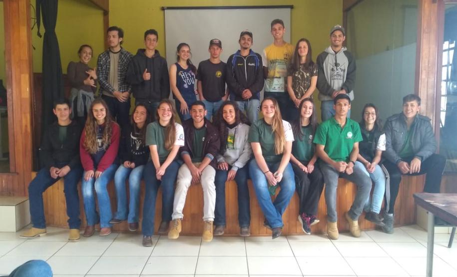 CEEP Arlindo Ribeiro recebe visita dos alunos do Grêmio Estudantil do CEEP Getúlio Vargas, do município de Palmeira.