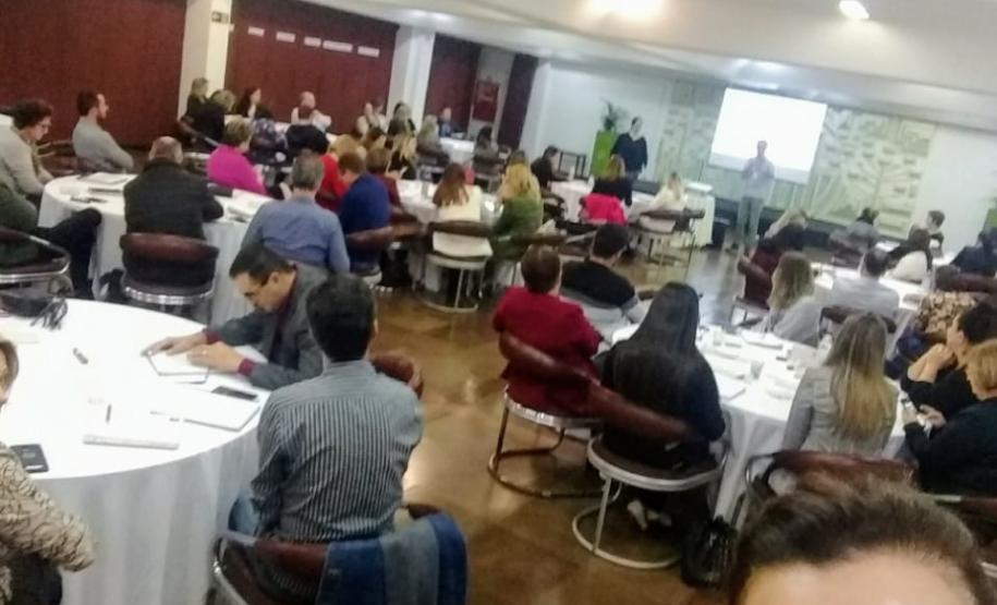 Encontro de Chefias dos Núcleos Regionais de Educação em Foz do Iguaçu