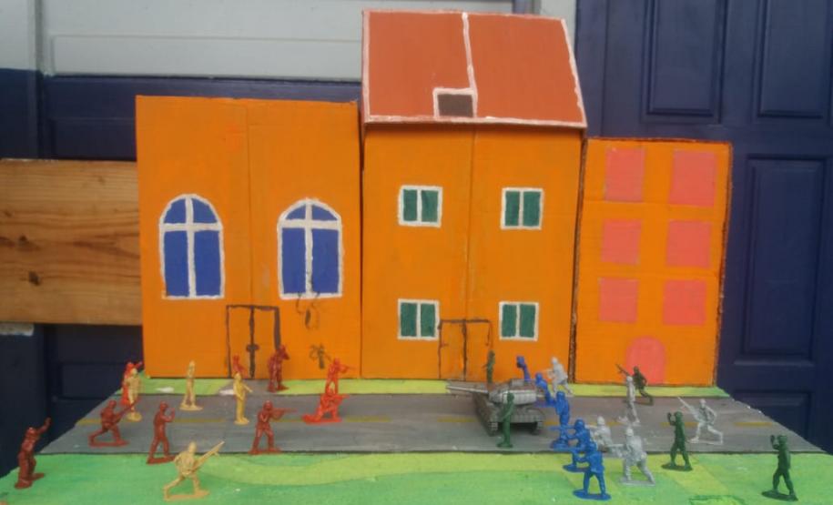 Leitura e exposição do Diário de Anne Frank: uma prática dos alunos do C.E. do Campo Izaltino R. Bastos