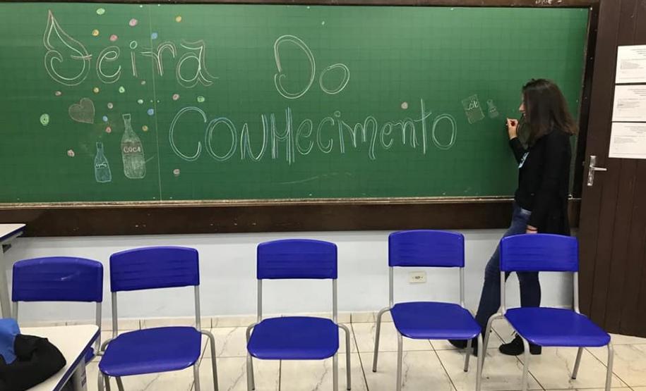 Feira do Conhecimento - Colégio Estadual Professora Dulce Maschio.