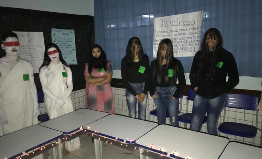 Feira do Conhecimento - Colégio Estadual Professora Dulce Maschio.