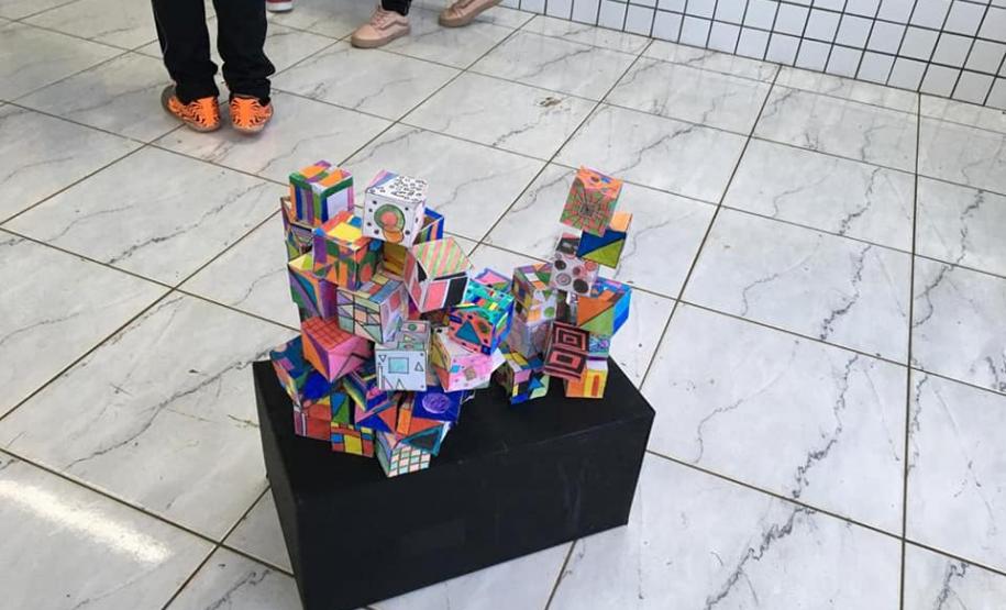 Feira do Conhecimento - Colégio Estadual Professora Dulce Maschio.