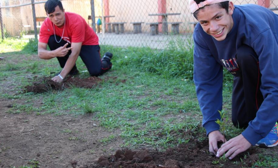 Instituições de Ensino do NRE Guarapuava participam do Programa Paraná Mais Verde