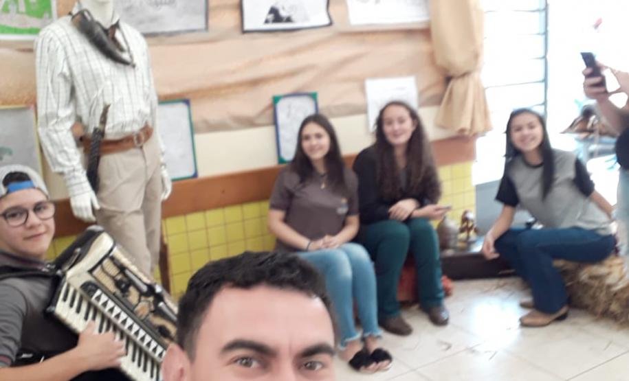 Feira do Conhecimento - C.E. Professores Edvaldo e Maria Janete Carneiro