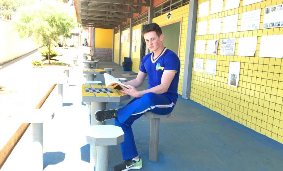 Aluno do C.E. Mario Evaldo Morski representará o Estado do Paraná na 12ª Edição do Projeto Jovem Senador