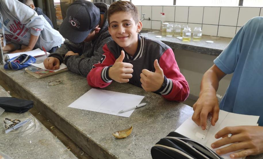 Estudando as estruturas do corpo humano sob o prisma evolutivo: prática dos alunos do C.E. Bibiana Bitencourt.