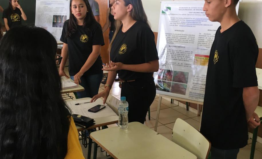 CEEP Arlindo Ribeiro realiza a XXIV Feira de Ciências Agropecuárias