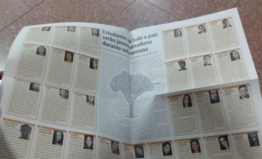 Aluno e professora do C.E. Professor Mario Evaldo Morski tomam posse e atuam como jovens senadores, no 12º Concurso de Redação do Senado Federal.